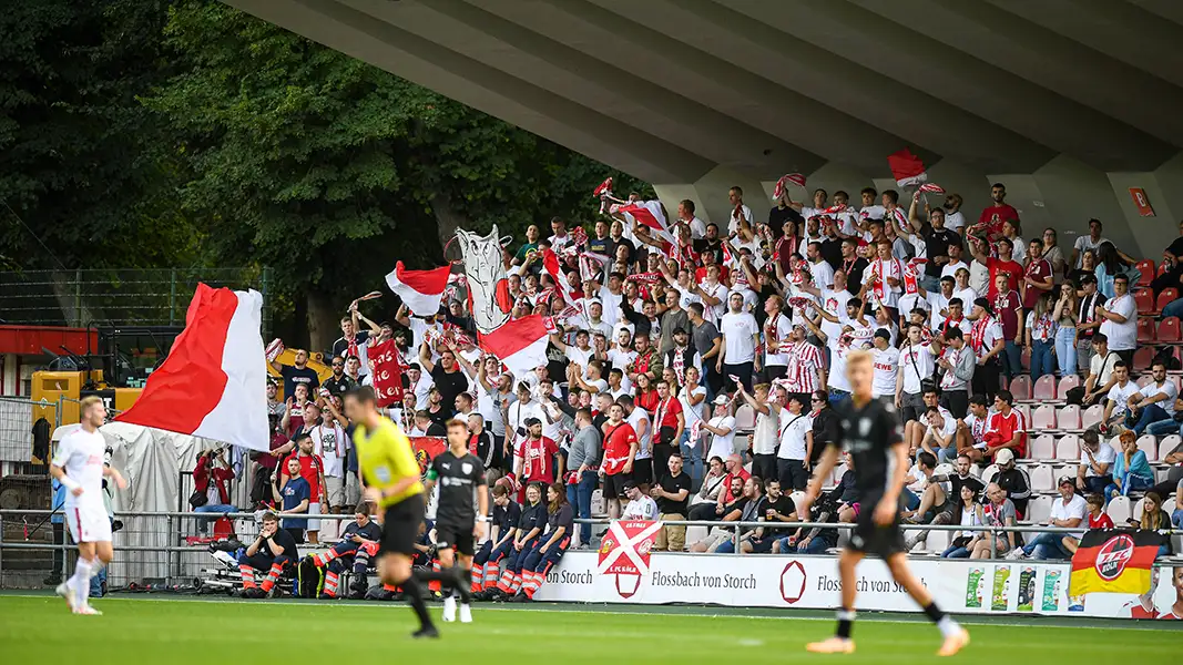 Volle Hütte am 3. Spieltag gegen Bocholt: Die U21 des 1. FC Köln hofft auf viele Zuschauer gegen Paderborns U23. (Foto: IMAGO / Klumpen Sportfoto)