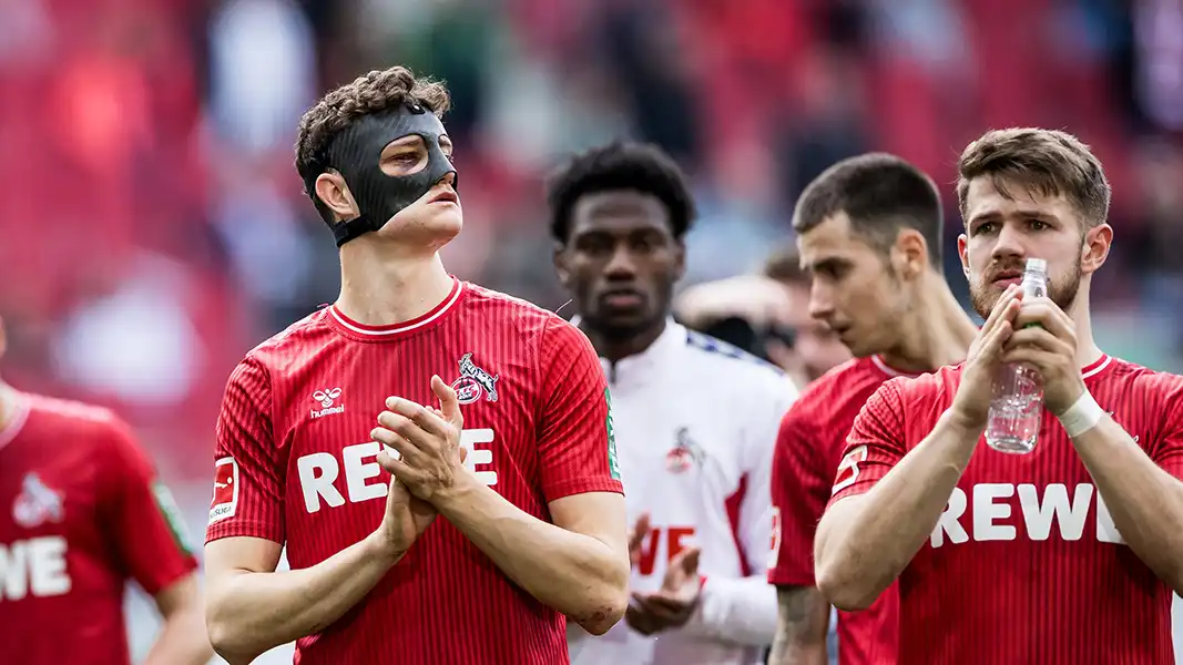 Eric Martel nach dem Spiel in Augsburg mit Maske. (Foto: IMAGO / Beautiful Sports)