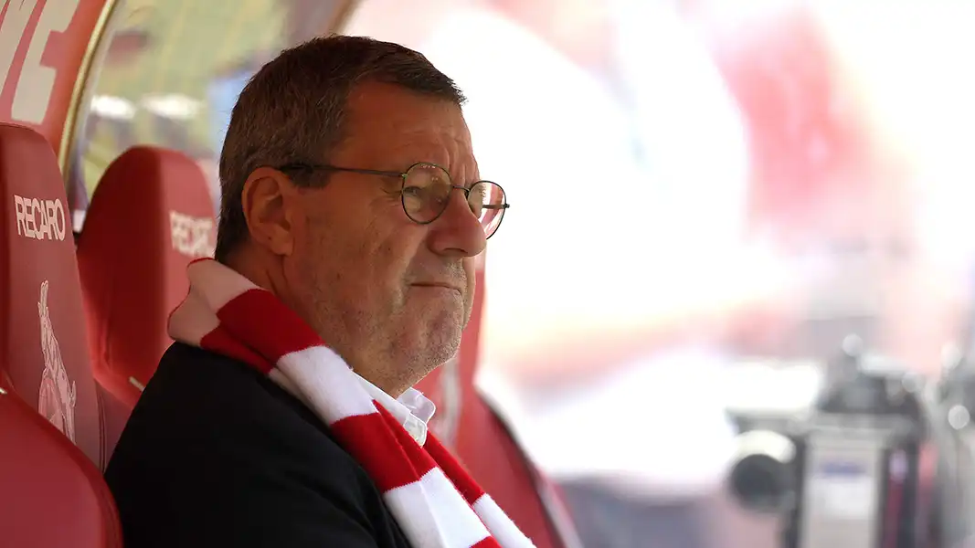 Werner Wolf muss den Abstieg des 1. FC Köln erklären. (Foto: IMAGO / Treese)