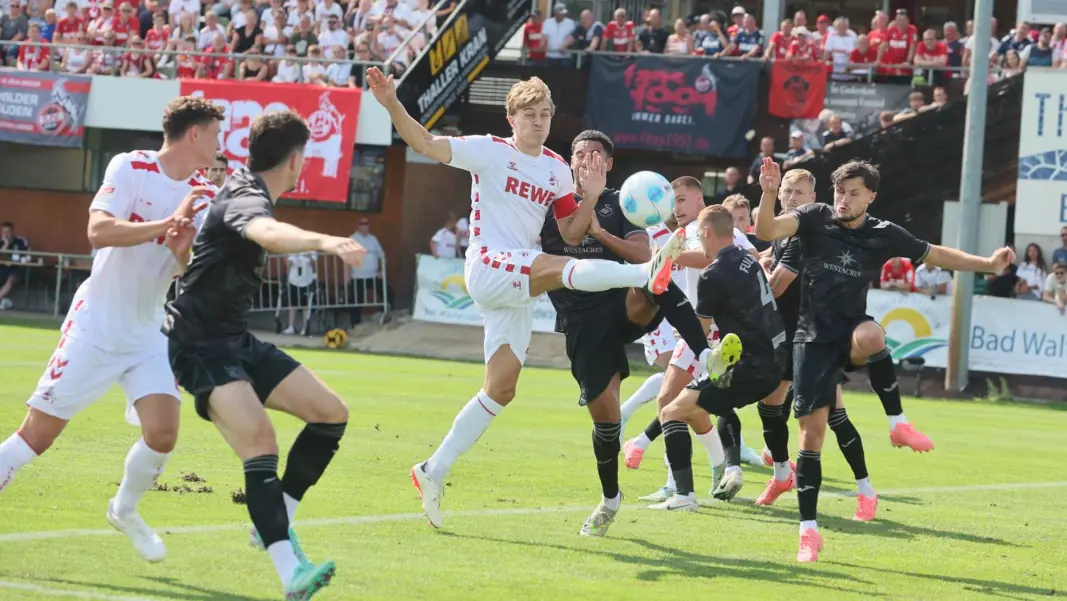 Timo Hübers trug gegen Swansea erneut die Kapitänsbinde. (Foto: Bucco)