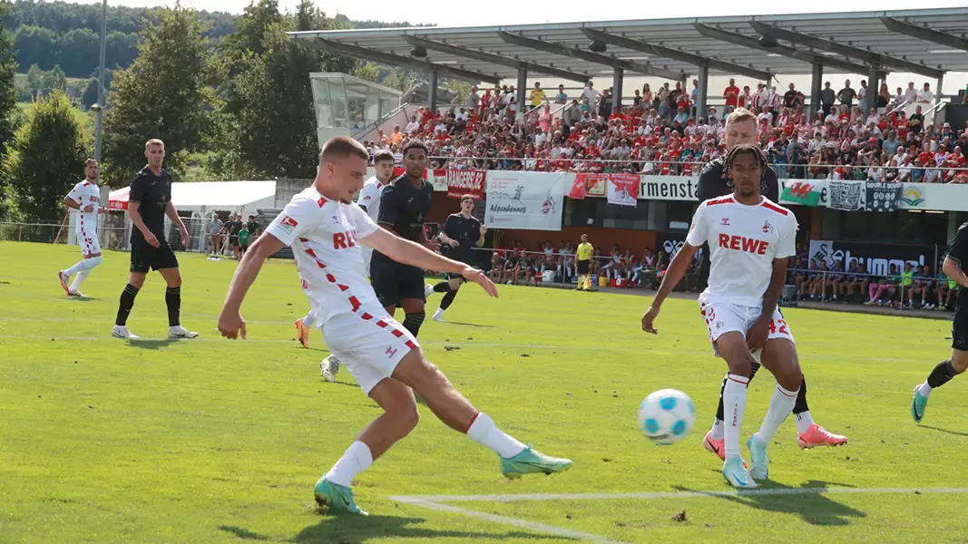 Tim Lemperle bei seinem Treffer zum 1:0. (Foto: Bucco)