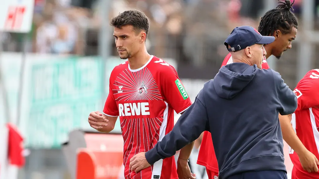 Dejan Ljubcic mit Trainer Gerhard Struber. (Foto: Bucco)