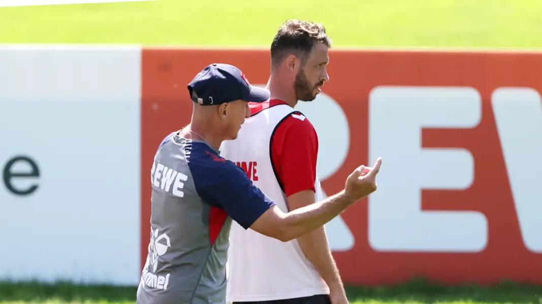 Mark Uth mit Gerhard Struber. (Foto: Bucco)