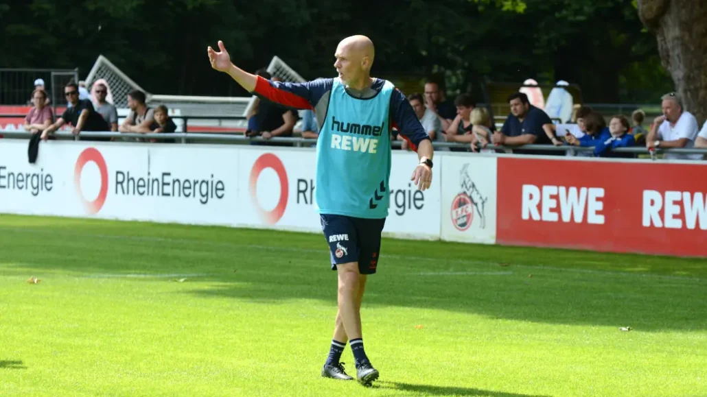 Thomas Hickersberger beim Standard-Training. (Foto: GEISSBLOG)