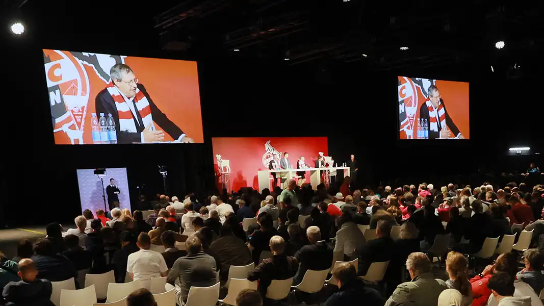 Auf dem Mitglieder-Stammtisch wurden viele Fragen beantwortet. (Foto: Bucco)