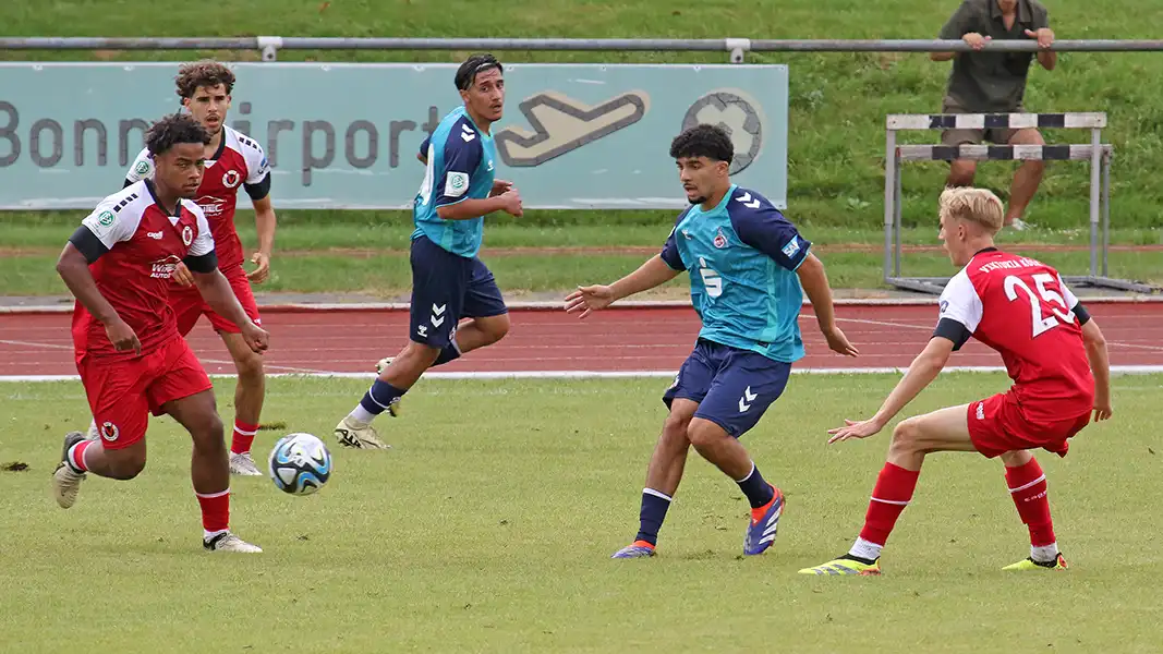 Fayssal Harchaoui im Spiel gegen Viktoria Köln in Troisdorf. (Foto: GEISSBLOG)