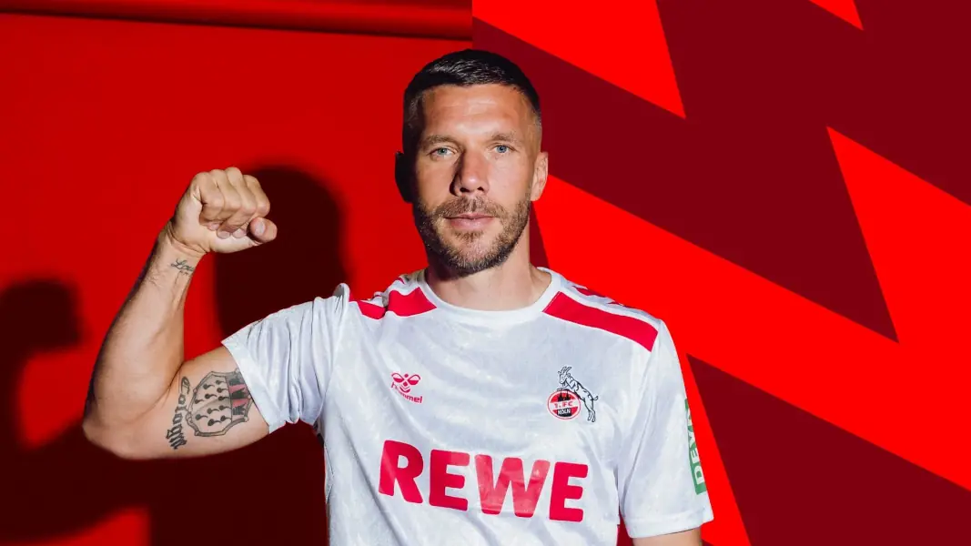 Lukas Podolski im aktuellen FC-Trikot. (Foto: 1. FC Köln)