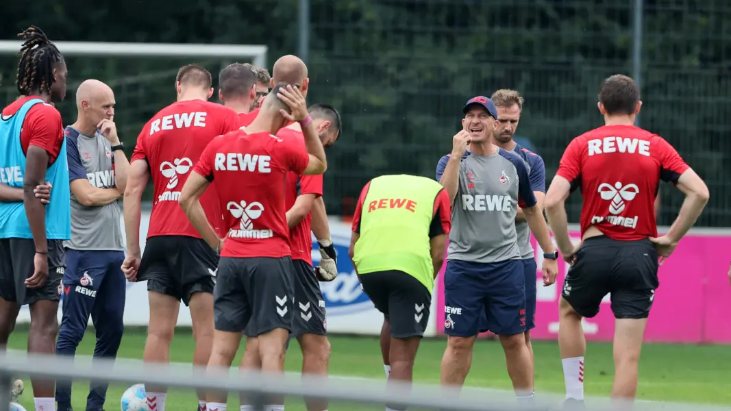 Gerhard Struber und seine Mannschaft bereiten sich auf Sandhausen vor. (Foto: Bucco)