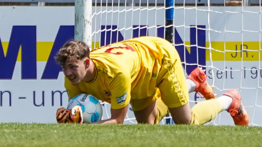 Alessandro Blazic im Einsatz für die U21 des 1. FC Köln. (Foto: IMAGO / Jan Huebner)