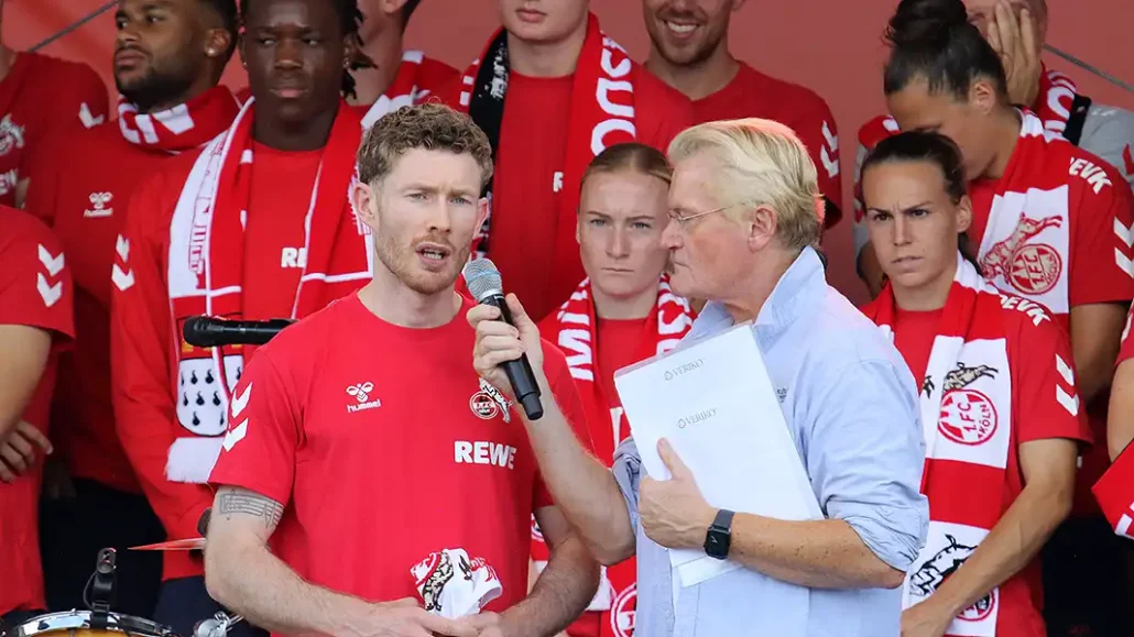 Ex-Kapitän Florian Kainz im Gespräch mit Stadionsprecher Michael Trippel. (Foto: GEISSBLOG)