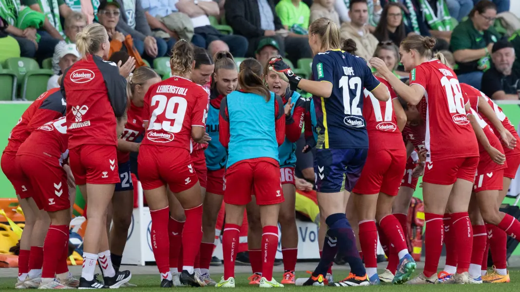 Die FC-Frauen sind noch sieglos, verloren zuletzt mit 1:5 in Wolfsburg. (Foto: Sylvia Eichinger)