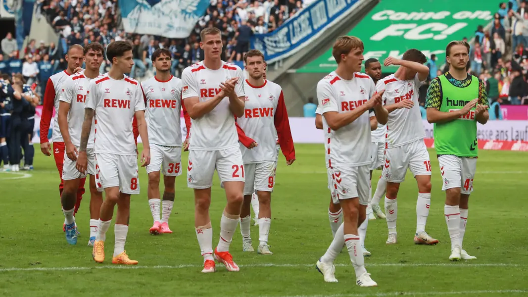 Die FC-Profis nach dem 4:4 gegen den KSC. (Foto: Bucco)