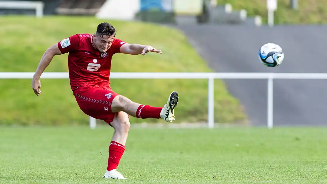 Luis Stapelmann im Trikot der U19. (Archivbild: IMAGO / Beautiful Sports)