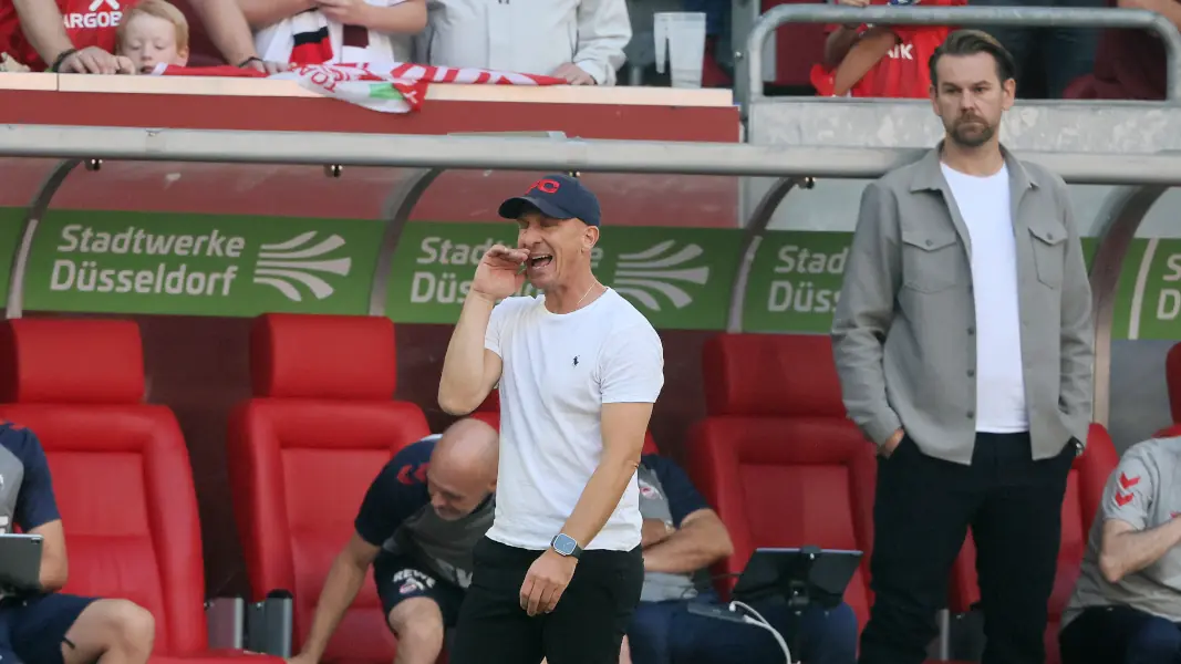 Gerhard Struber und Thomas Kessler beim Derby in Düsseldorf. (Foto: Bucco)