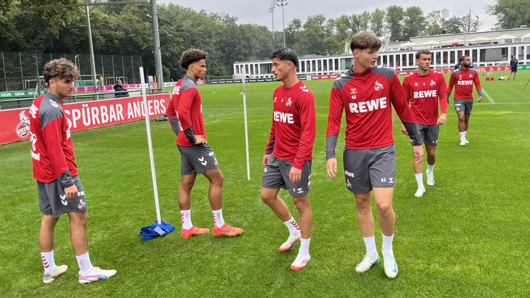 Etienne Borie, Neo Telle und Arda Süne (v.l.) zählen zu den Talenten im Profi-Training des 1. FC Köln. (Foto: GEISSBLOG)