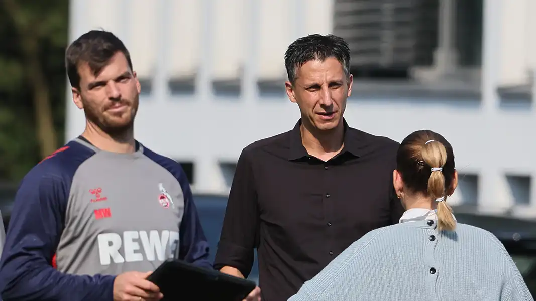 Christian Keller mit Pressesprecherin Lil Zercher, links Athletiktrainer Max Weuthen. (Foto: Bucco)