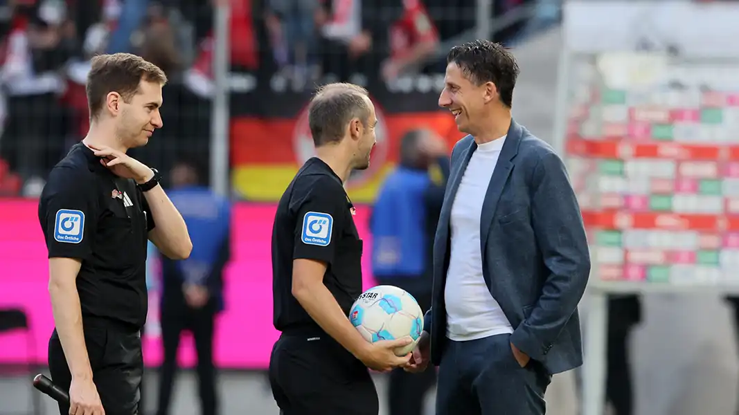 Christian Keller am Samstag nach dem Spiel gegen Ulm auf dem Rasen. (Foto: Bucco)