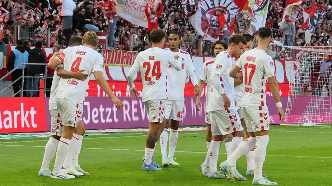 Der FC jubelt über den Sieg gegen Ulm. (Foto: Bucco)