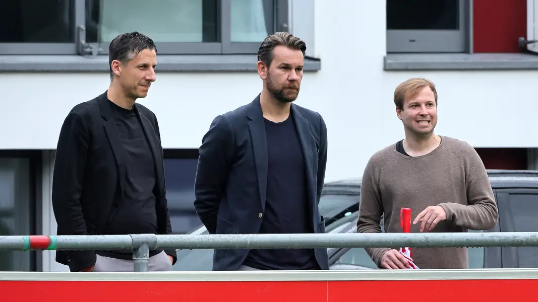 Chefscout Martin Schulz mit Sportchef Christian Keller und Lizenzbereich-Leiter Thomas Kessler. (Foto: Bucco)