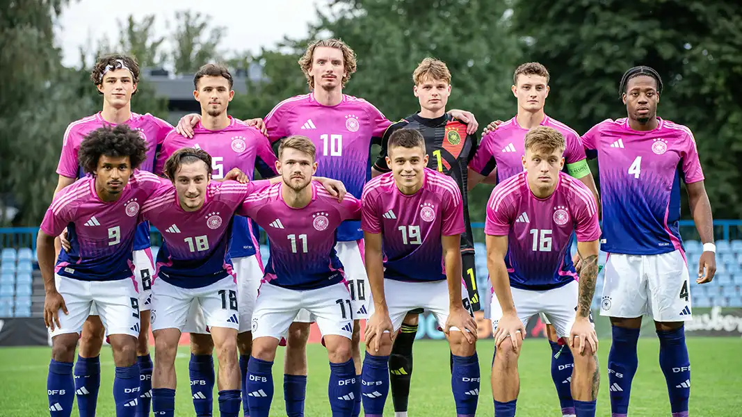 Jan Thielmann (u. mi.) sowie Jonas Urbig und Eric Martel (o. re.) im Trikot der deutschen U21. (Foto: IMAGO / Sportfoto Rudel)