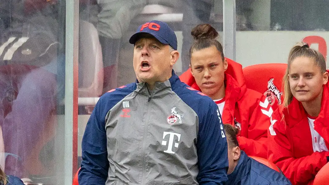 Daniel Weber gegen Hoffenheim am Spielfeldrand. (Foto: Sylvia Eichinger)