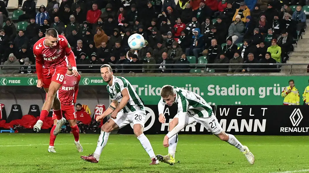 Tim Lemperle köpft den FC in Münster zum Sieg. (Foto: IMAGO / DeFodi Images)