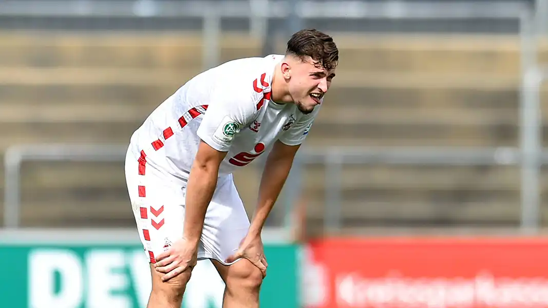 Luis Stapelmann wackelt vor dem Derby in Mönchengladbach. (Foto: IMAGO / Fotografie73)