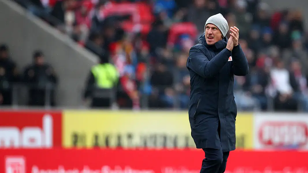 Gerhard Struber hat seiner Mannschaft nach dem Sieg in Regensburg zwei Tage frei gegeben. (Foto: IMAGO / IPA Photo)