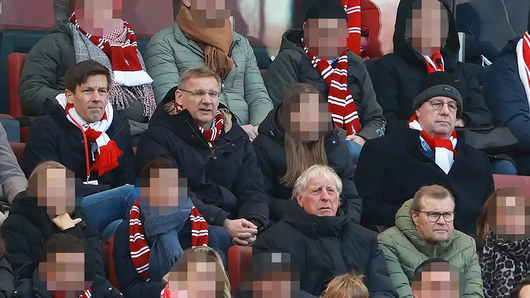 Carsten Wettich, Eckhard Sauren und Werner Wolf auf der Tribüne im RheinEnergieStadion. (Foto: Bucco)