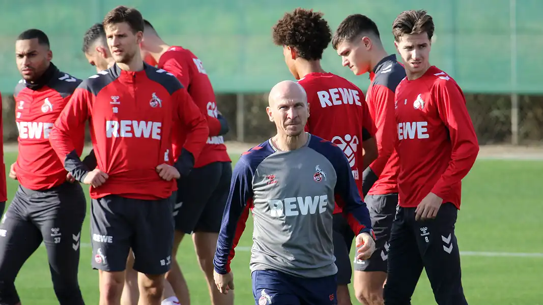 Transfer-Pläne stocken: „Sind mit einigen Spielern im Austausch“