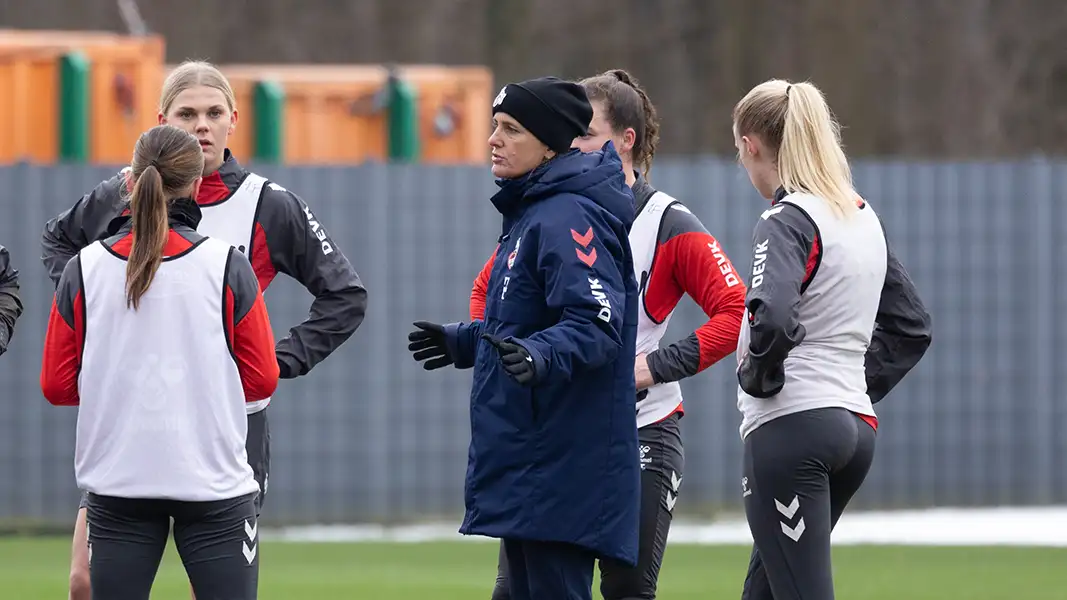 Britta Carlson im Training beim 1. FC Köln. (Foto: Eichinger)