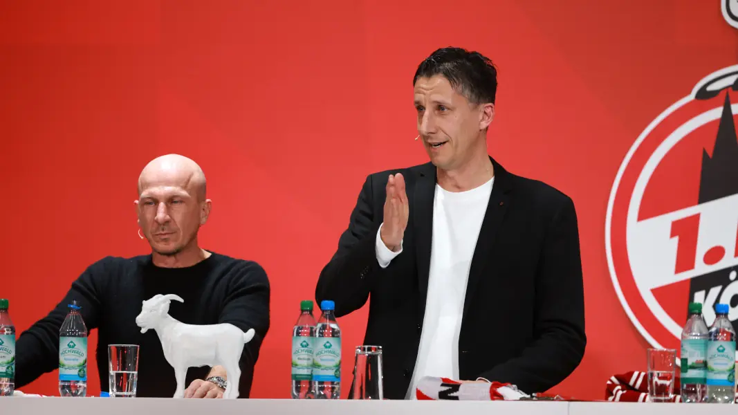 Sportchef Christian Keller und Trainer Gerhard Struber am Mittwochabend beim Mitgliederstammtisch. (Foto: Bucco)