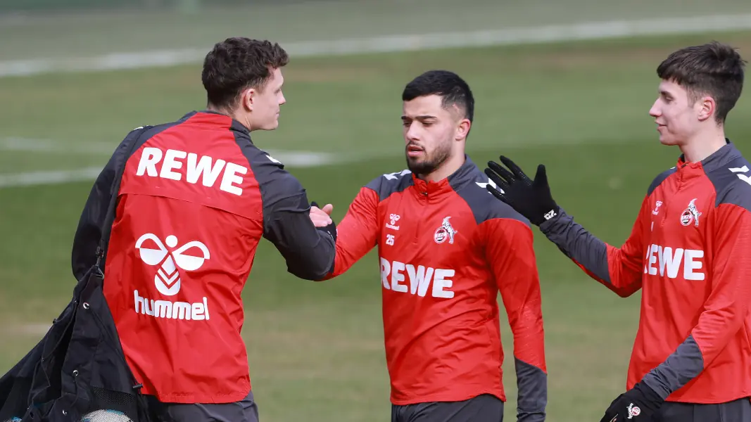 Jusuf Gazibegovic (M.) auf dem Trainingsplatz mit Denis Huseinbasic und Eric Martel. (Foto: Bucco)