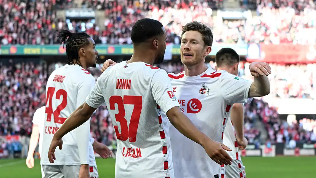 Jubel über das 1:0 gegen Düsseldorf mit Damion Downs, Linton Maina und Florian Kainz. (Foto: IMAGO / DeFodi Images)