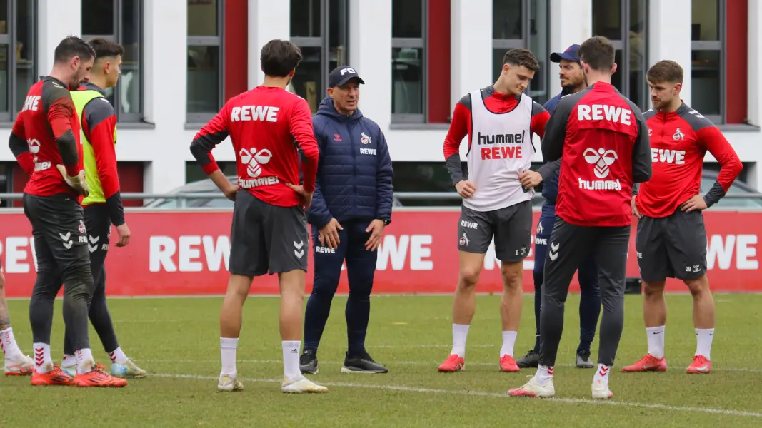 Strubers kleine Gruppe beim Training am Montag. (Foto: GEISSBLOG)