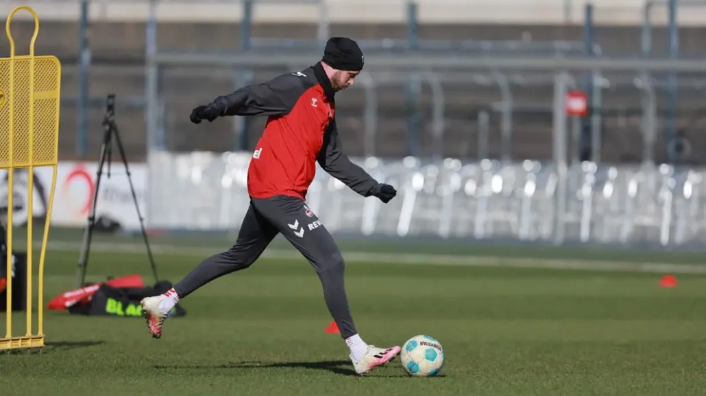 Endlich wieder am Ball: Mark Uth. (Foto: Bucco)