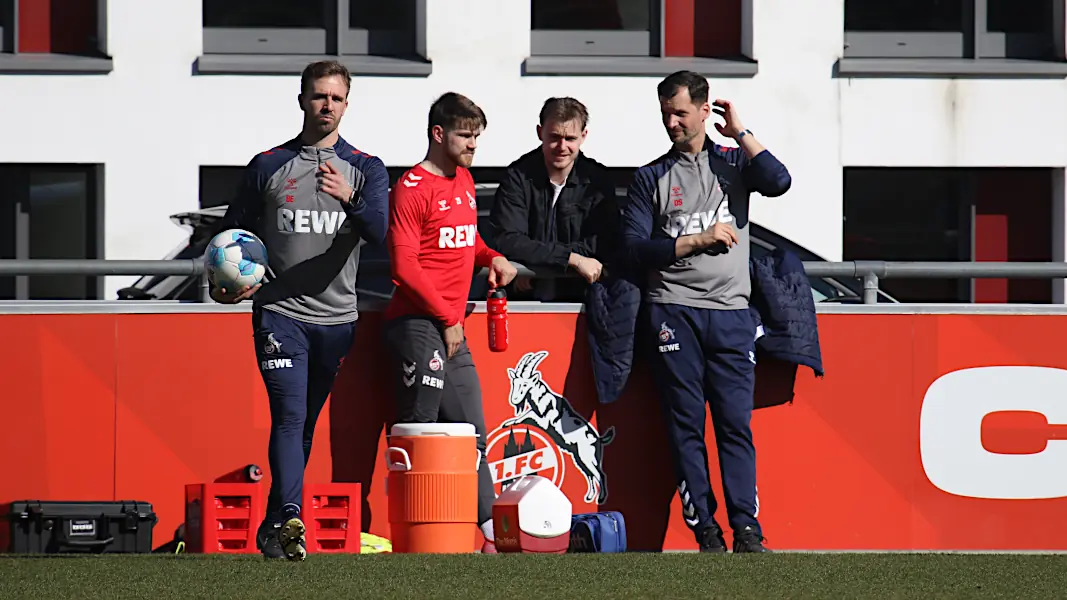 Noch steht Jacob Christensen beim Mannschaftstraining nur an der Bande. (Foto: GEISSBLOG)