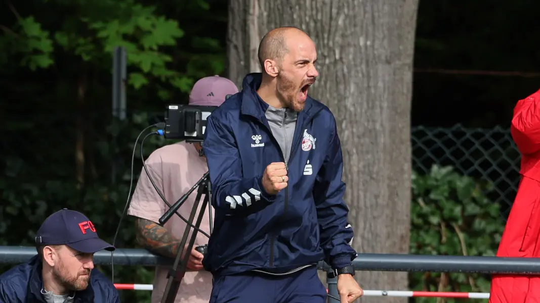 U17-Trainer Manuel Hartmann darf weiterhin jubeln. (Foto: Bucco)