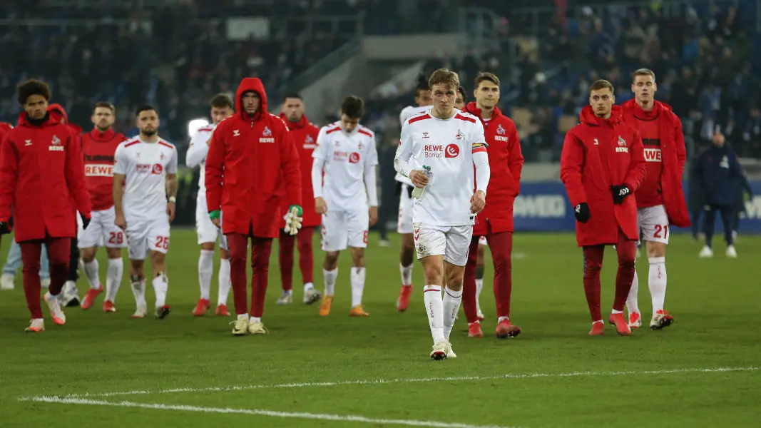 Bedröppelte Mienen nach dem 0:1 beim Karlsruher SC. (Foto: IMAGO / Jan Huebner)