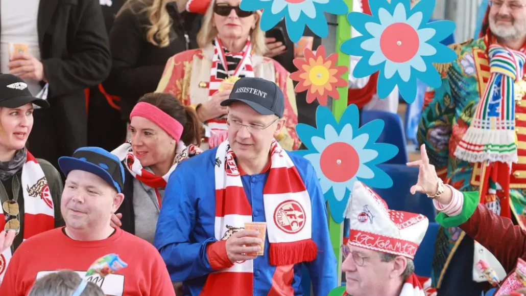 Vize-Präsident Eckhard Sauren auf der FC-Tribüne am Heumarkt. (Foto: Bucco)