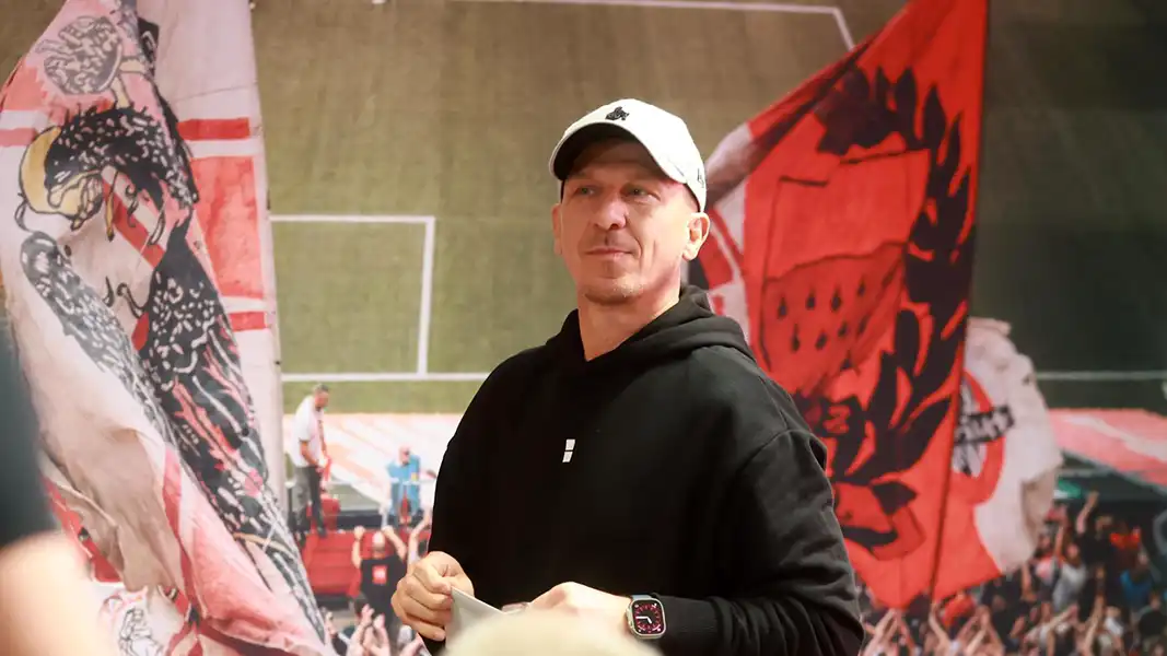 Gerhard Struber auf der Pressekonferenz am Donnerstag. (Foto: Bucco)