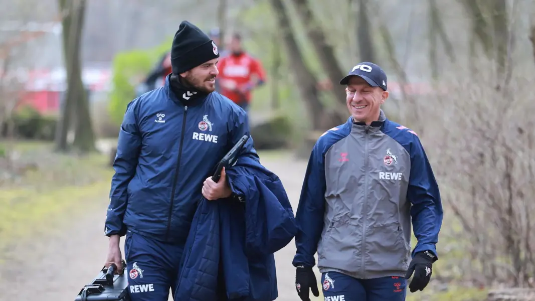 Gerhard Struber auf dem Weg zum Abschlusstraining am Freitagvormittag. (Foto: Bucco)