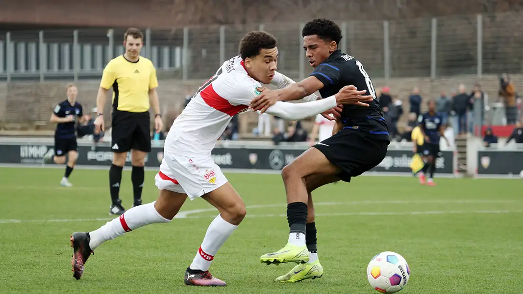 Pierre Tampier-Eken, hier gegen den VfB Stuttgart, wechselt zum 1. FC Köln. (Foto: IMAGO / Sportfoto Rudel)