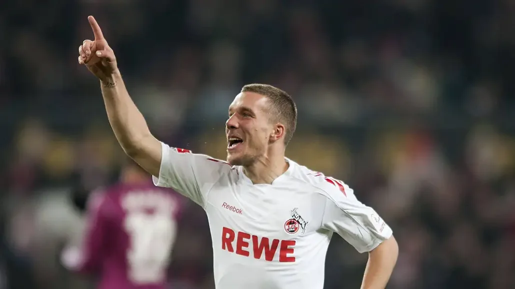 Lukas Podolski kam für zehn Millionen Euro zurück in die Heimat (Foto: IMAGO / Sven Simon)
