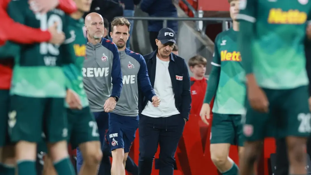 Fans fordern Trainer-Aus! So reagieren Keller, Struber und die Mannschaft