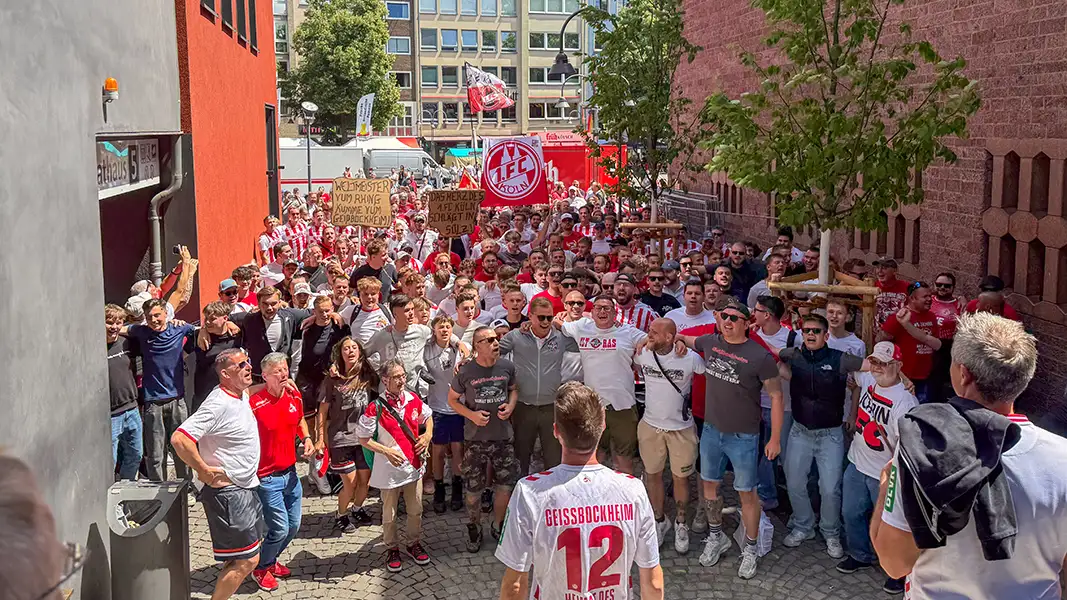 „Wir sagen erstmal: Stopp“: FC demonstriert gegen politischen Rückschlag