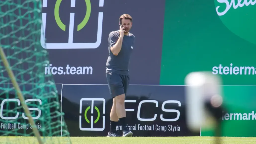 Sportdirektor Thomas Kessler in Bad Waltersdorf. (Foto: GEISSBLOG)