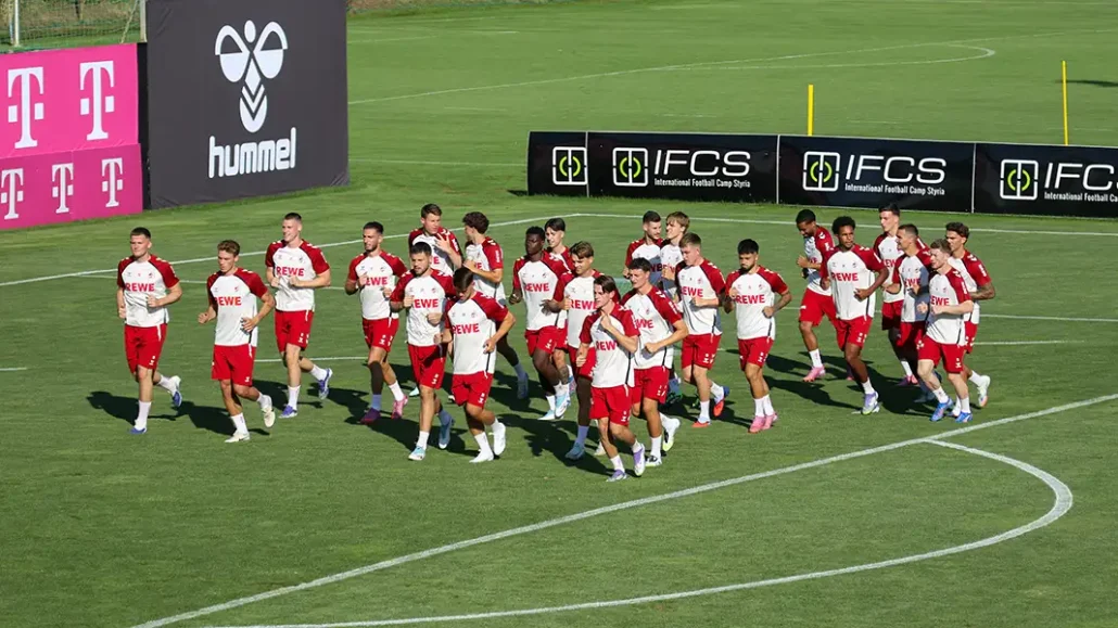 Die erste Trainingseinheit in Bad Waltersdorf am Samstag. (Foto: GEISSBLOG)