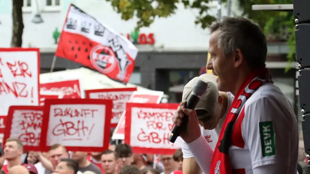 Rund 4000 FC-Fans waren bei der Demo am Heumarkt. (Foto: GEISSBLOG)