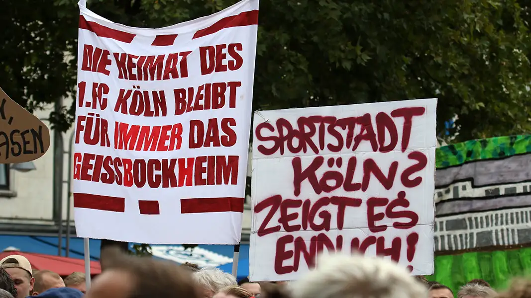 Rund 4000 FC-Fans waren bei der Demo am Heumarkt. (Foto: GEISSBLOG)
